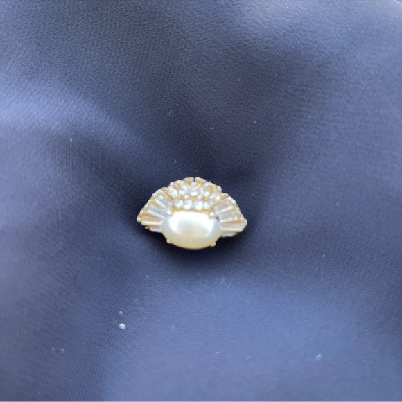 Elegant Vintage Crystal And Faux Pearl Earrings-Costume Jewelry *READ* - Picture 6 of 7